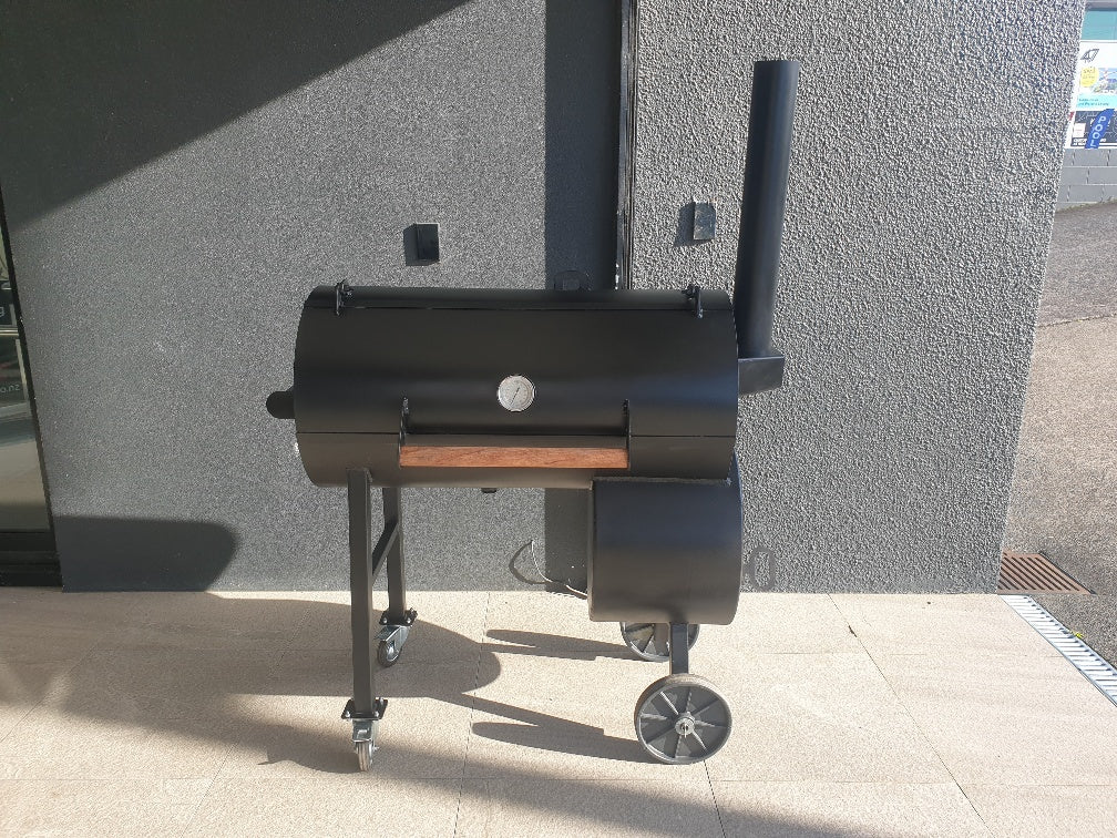 Paowa Pit 1000 Reverse Flow offset Smoker