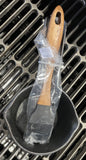 Charcoal Companion Cast Iron Sauce Pot c/w Silicon Basting Brush